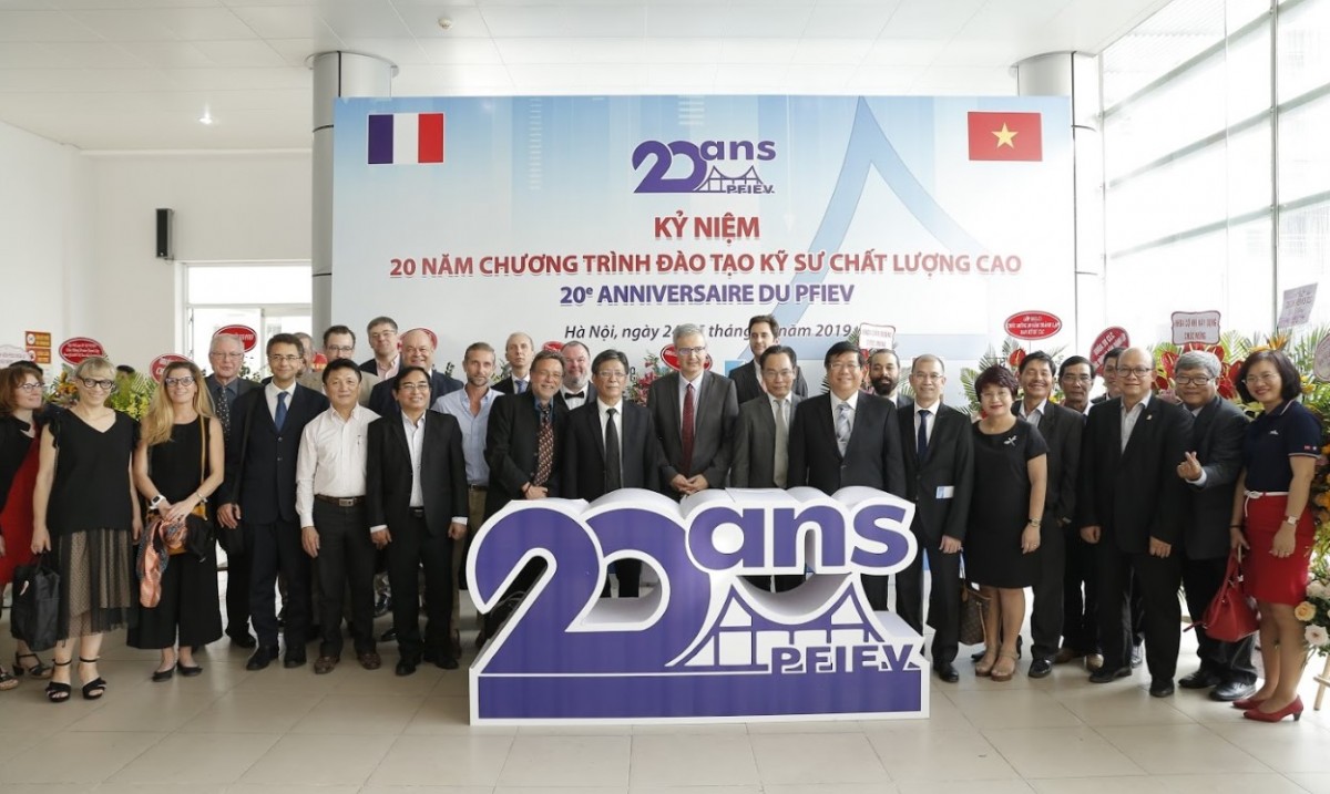 Lễ kỷ niệm 20 năm thành lập Chương trình đào tạo kỹ sư chất lượng cao tại Việt Nam (PFIEV)
