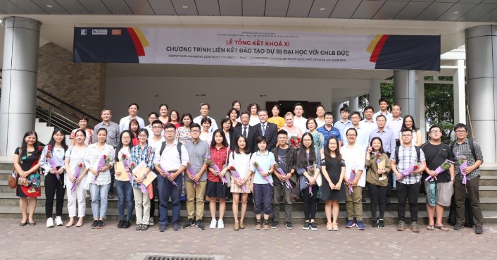 Lễ tổng kết và trao chứng chỉ cho sinh viên khoá XI Chương trình Liên kết Đào tạo Dự bị Đại học giữa trường ĐH Xây dựng (Việt Nam) và các trường Đại học tại CHLB Đức