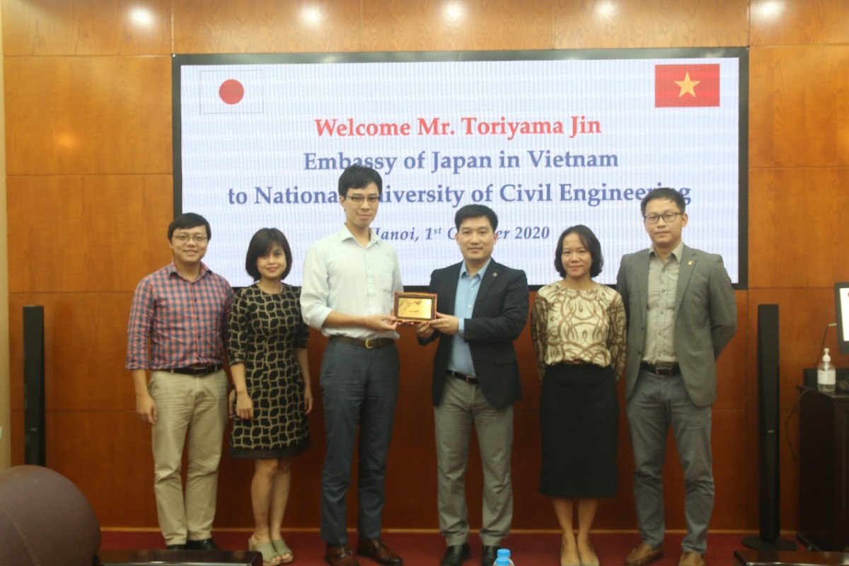 Trường Đại học Xây dựng tiếp đón Bí thư Đại sứ quán Nhật Bản tại Việt Nam đến thăm và làm việc