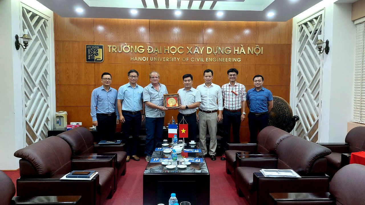 Chuyến thăm và làm việc của Tùy viên Hợp tác Khoa học và Đại học, Đại sứ quán Pháp tại Việt Nam với Trường Đại học Xây dựng Hà Nội