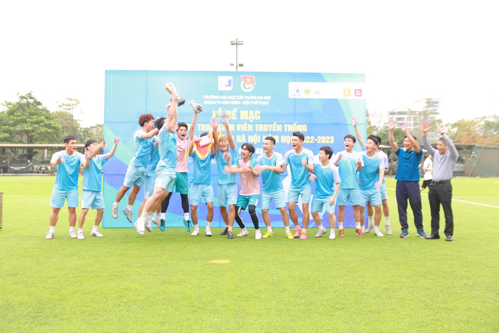 Lễ Bế mạc Giải thể thao sinh viên truyền thống Trường Đại học Xây dựng Hà Nội năm học 2022-2023