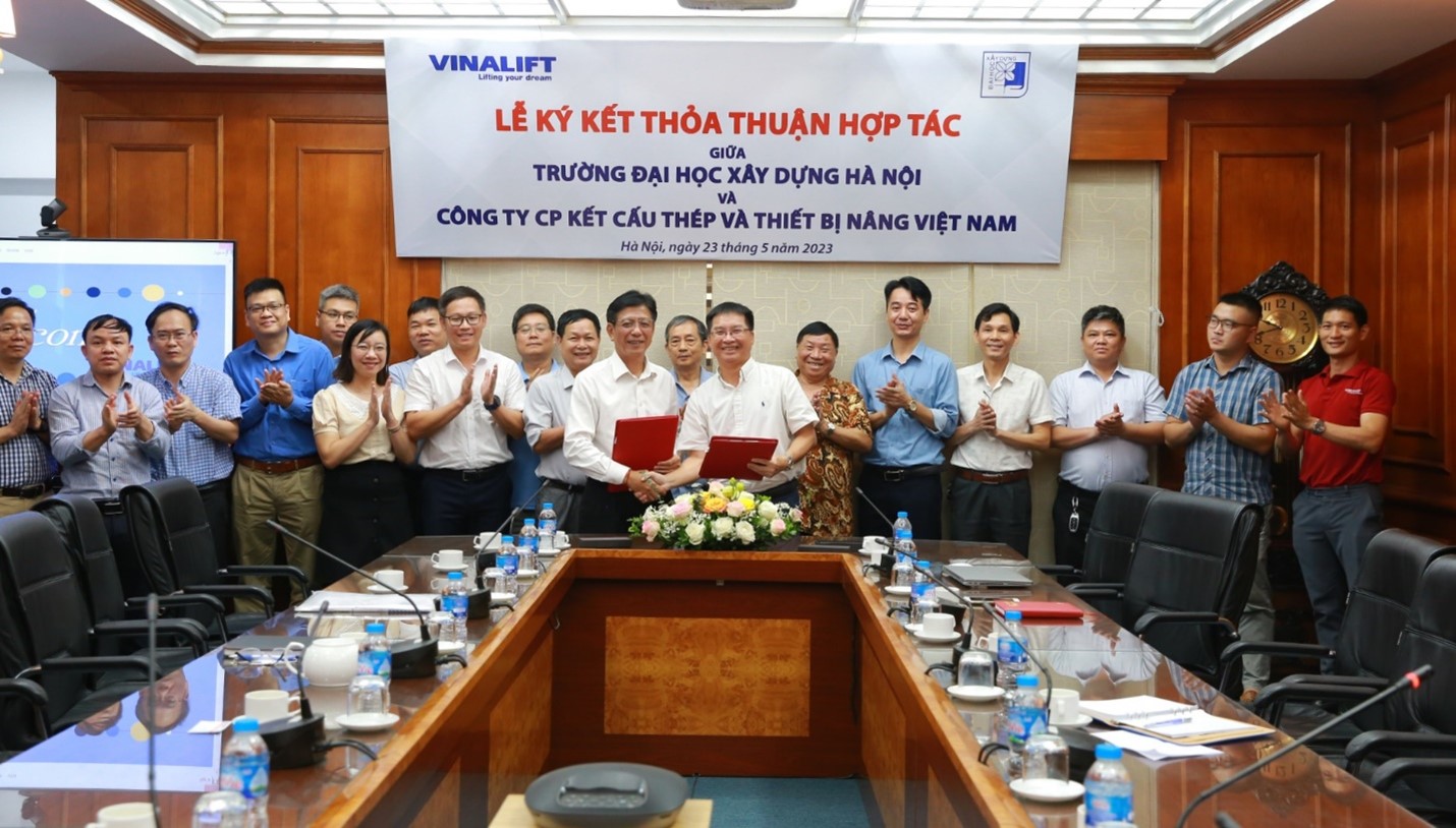 Lễ ký kết thỏa thuận hợp tác giữa Trường Đại học Xây dựng Hà Nội và CTCP Kết cấu Thép và Thiết bị nâng Việt Nam