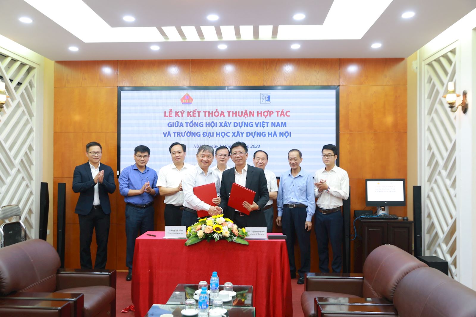 Lễ ký kết thỏa thuận hợp tác giữa Trường Đại học Xây dựng Hà Nội và Tổng hội Xây dựng Việt Nam