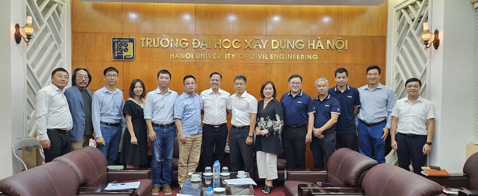Trường Đại học Xây dựng Hà Nội trao đổi, làm việc với Công ty TNHH Phát triển Xây dựng Việt Nam Kiến Hưng, Trung Quốc
