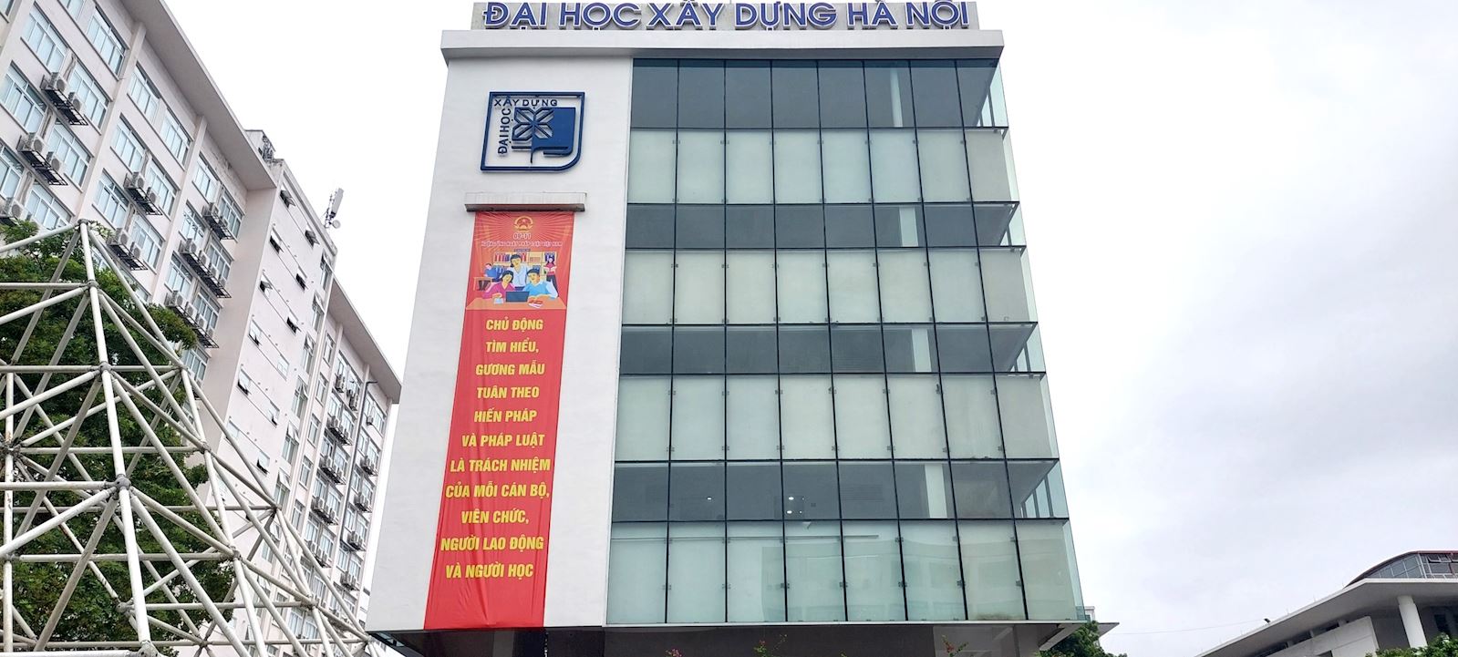 Hưởng ứng Ngày Pháp luật Việt Nam (09/11)